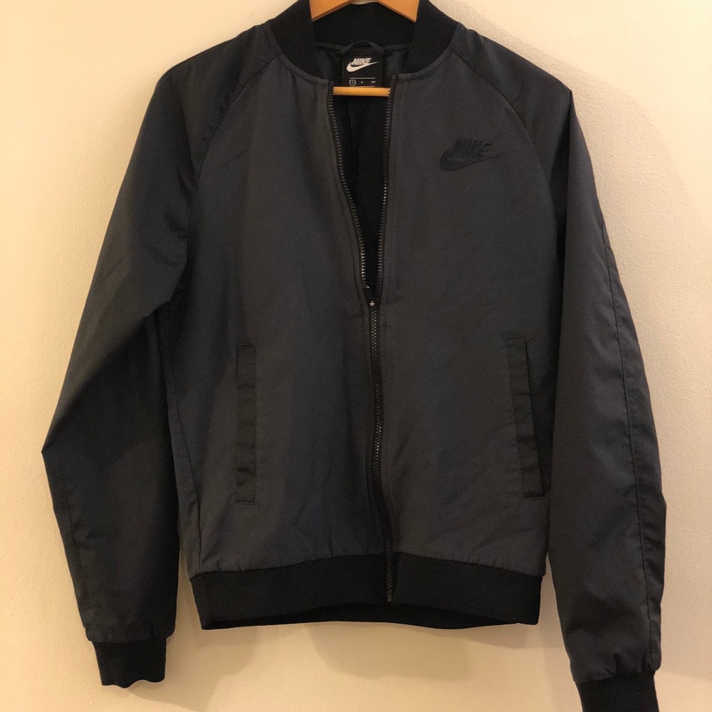 PRICE DROP! Nike Charcoal Windbreaker